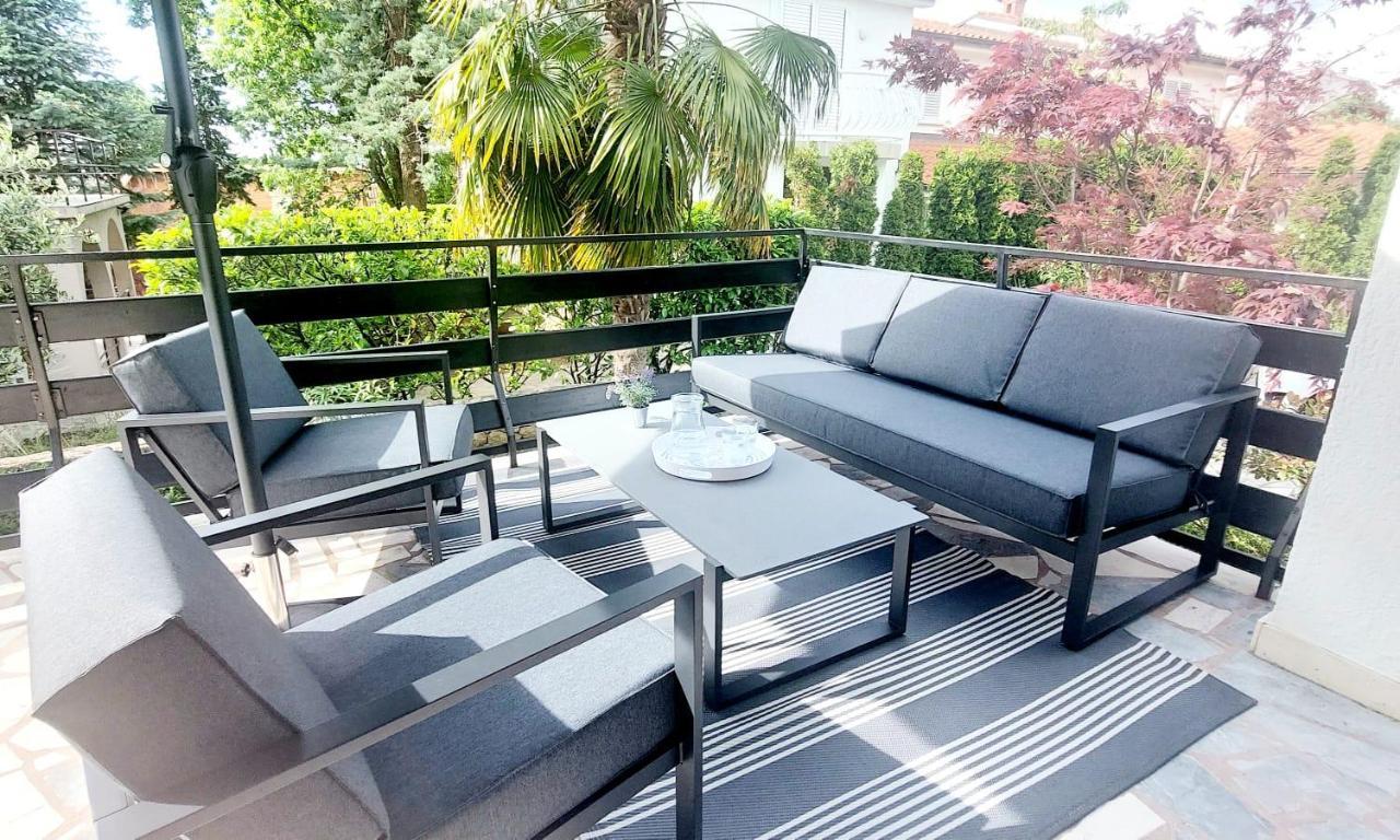 Apartments Bella Vita 1 Малинска Екстериор снимка