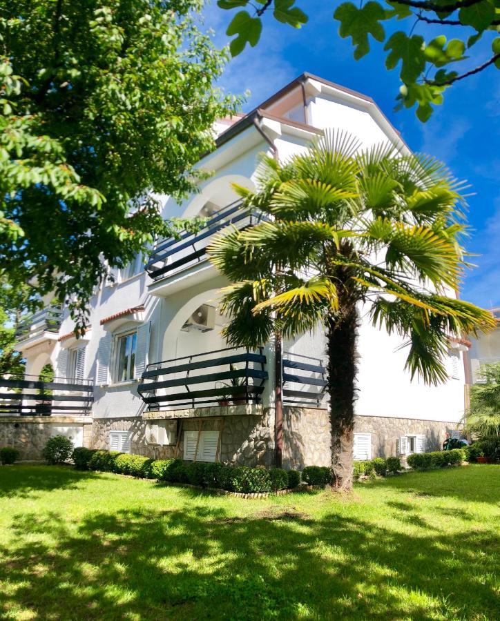 Apartments Bella Vita 1 Малинска Екстериор снимка